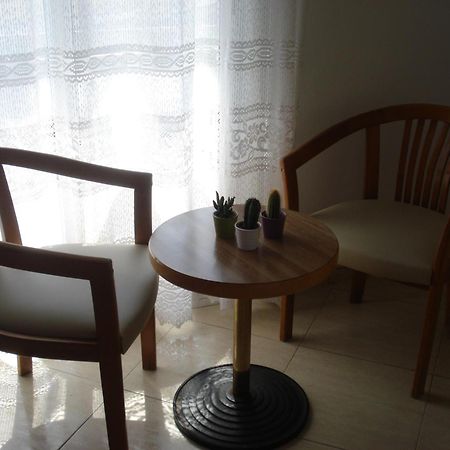 Hostal Margarita Pineda de Mar Room photo
