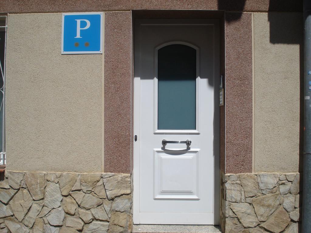 Hostal Margarita Pineda de Mar Exterior photo