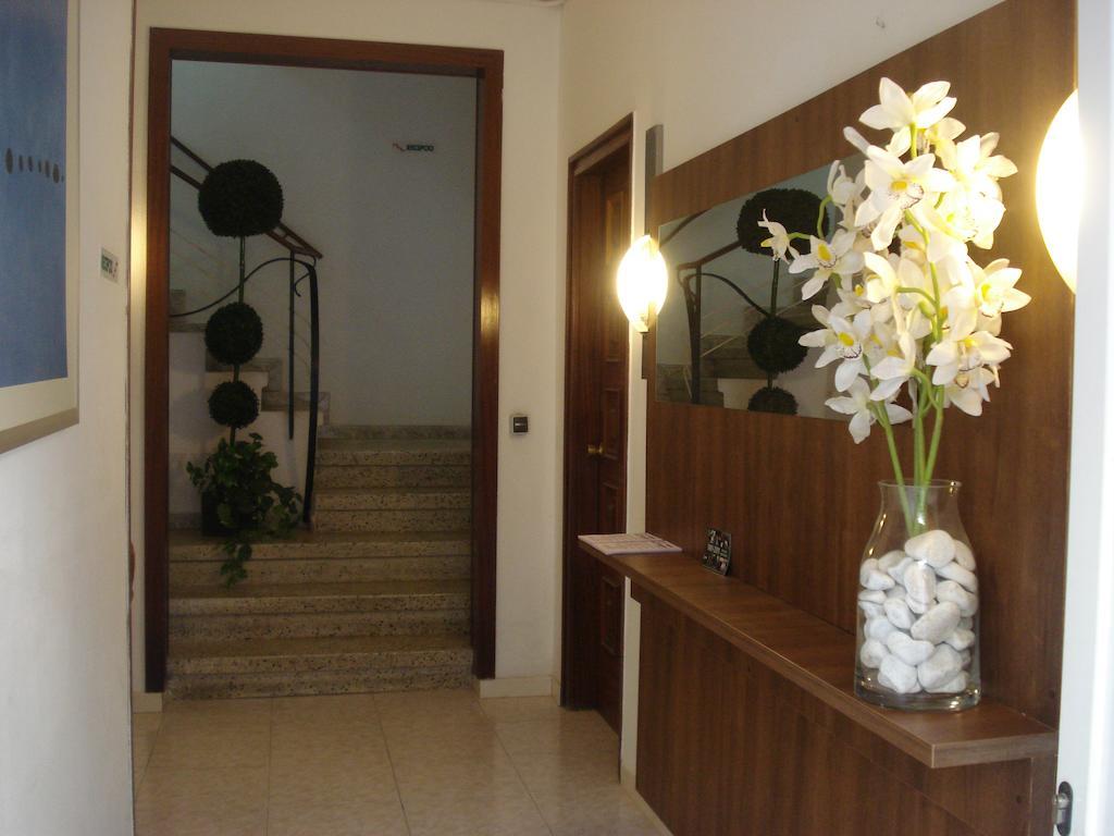 Hostal Margarita Pineda de Mar Exterior photo
